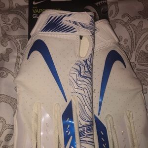 Blue & white Nike football gloves. NWT.